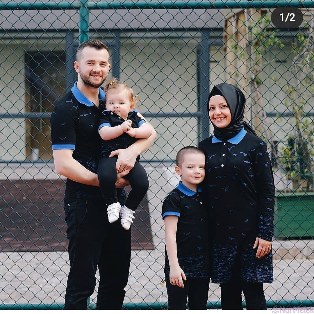 siyah mavi anne baba çocuk tişört kombini 2020