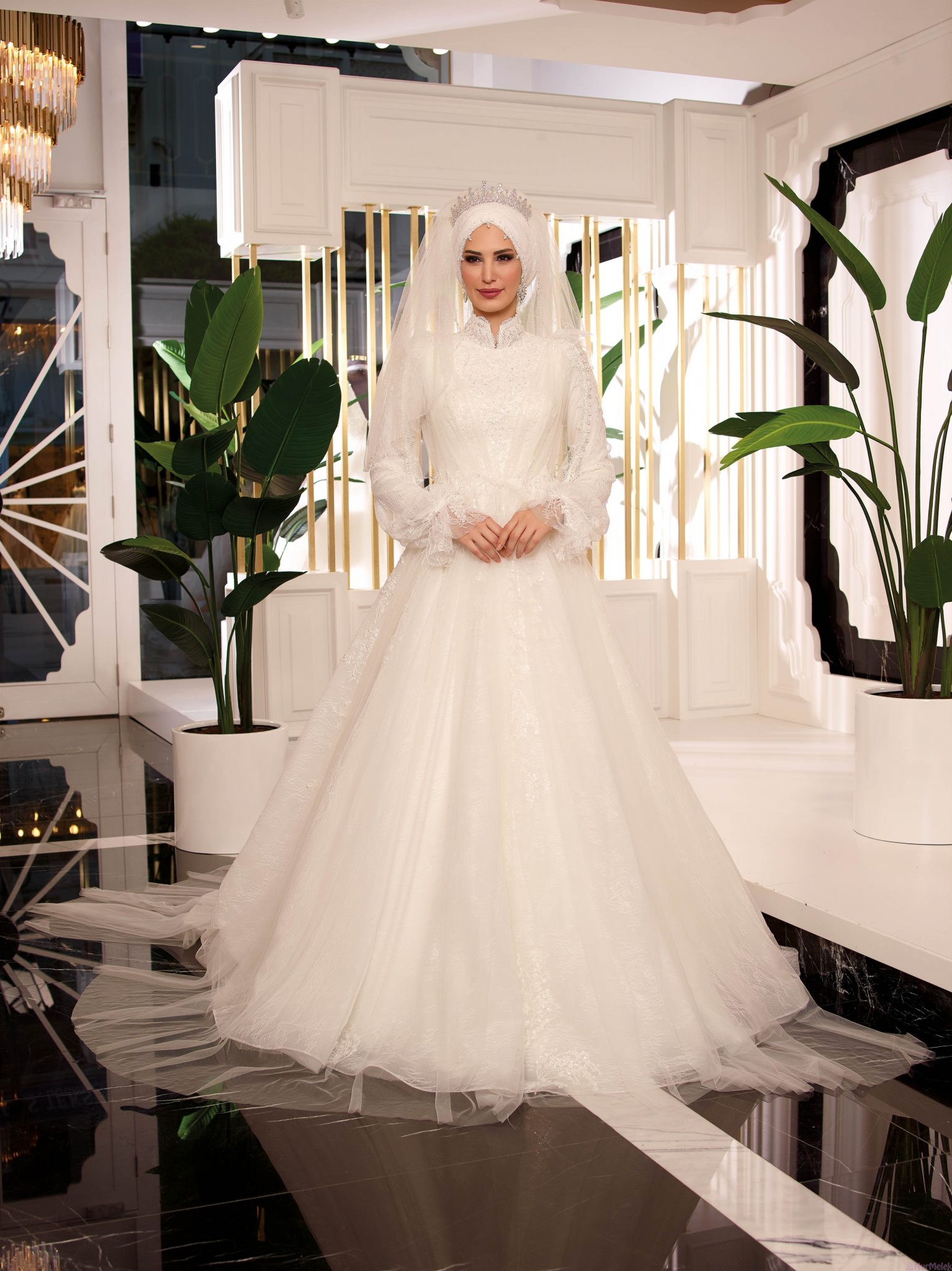 Aysira Helen model tesettür gelinlik
