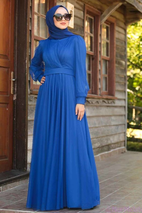fırfırlı mavi muhafazakar davet elbisesi