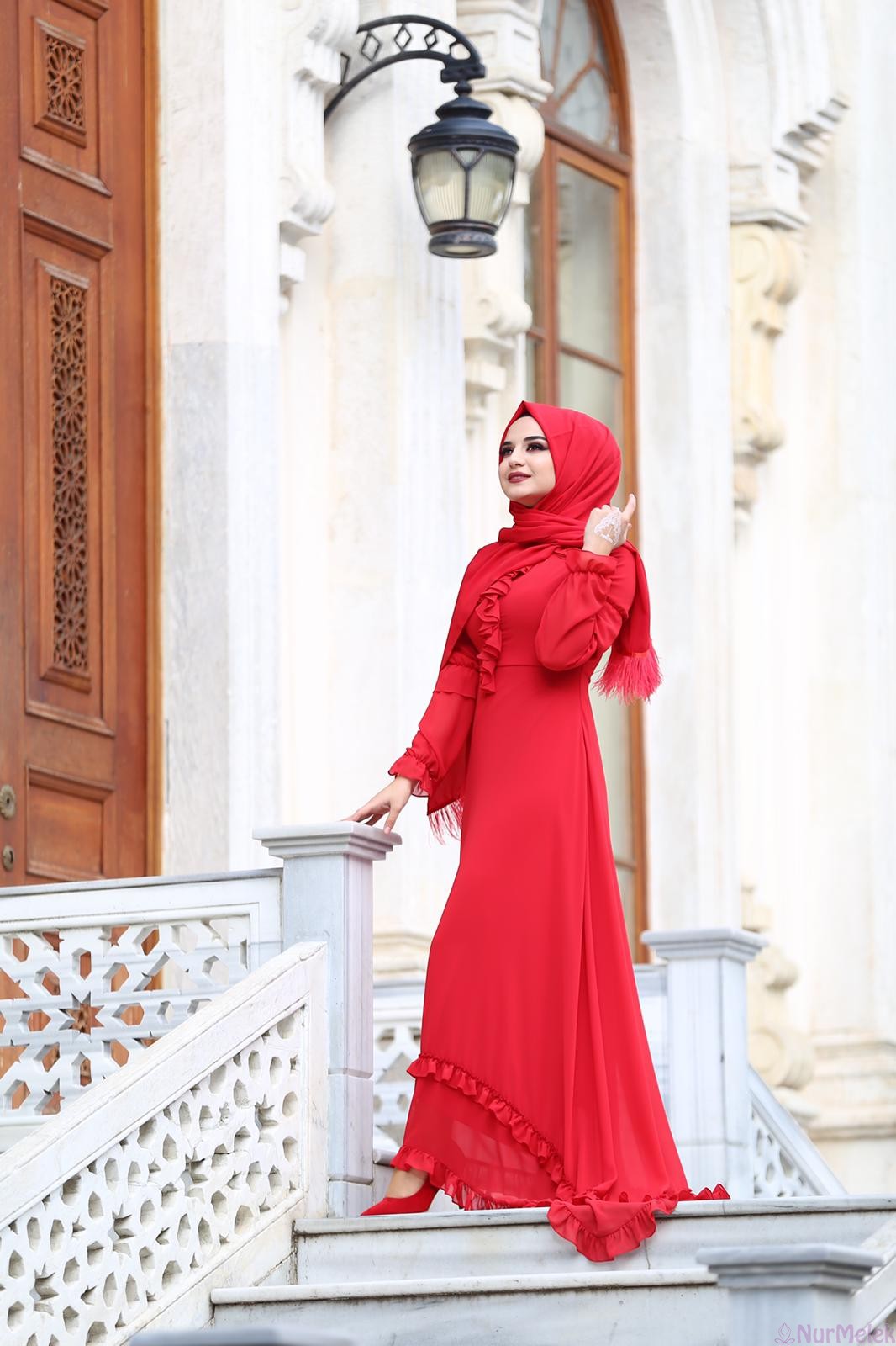 kırmızı şifon tesettür elbise
