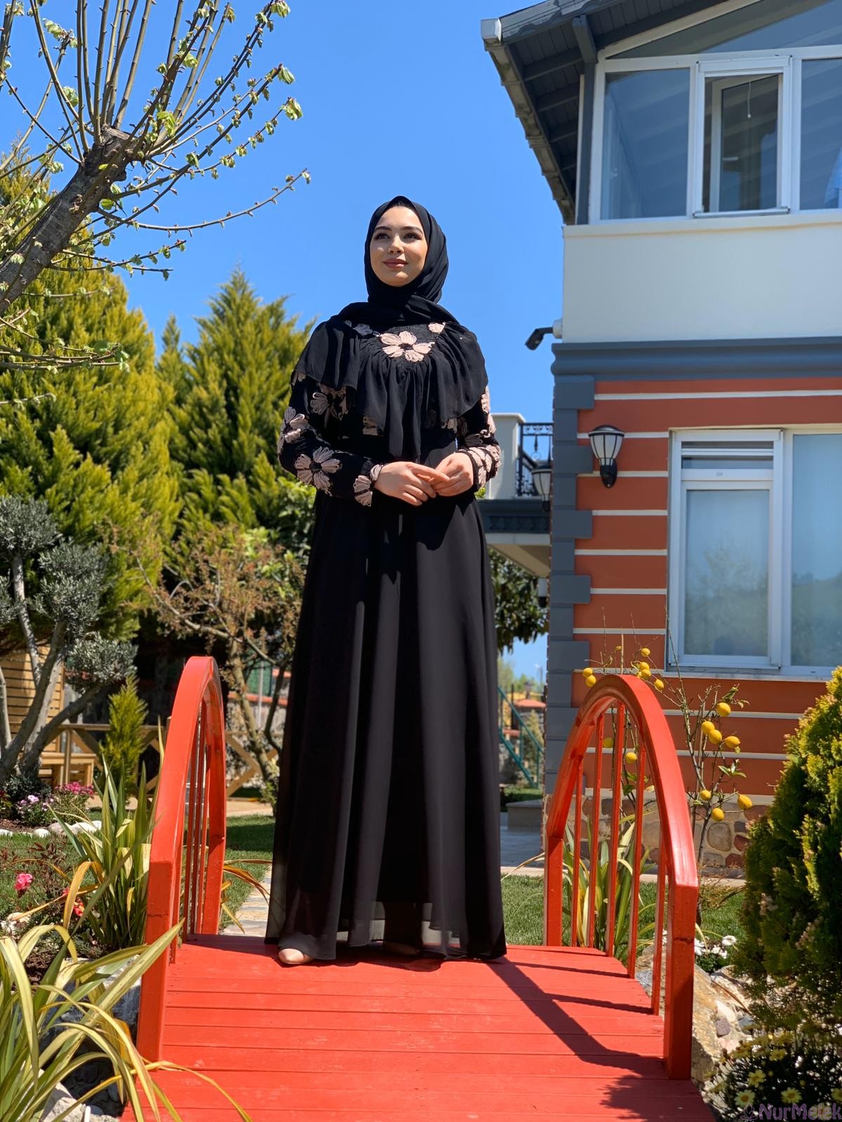güpürlü siyah genç tesettür abiye