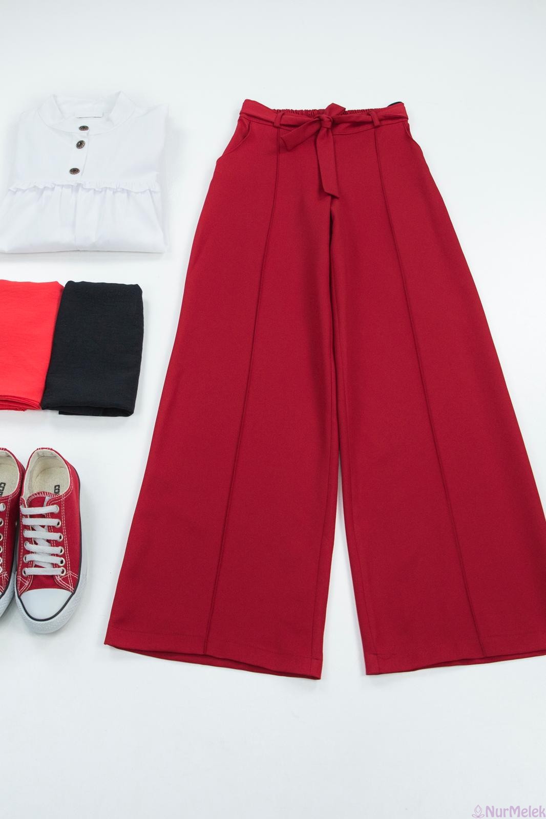 kırmızı bol paça tesettür pantolon kombini