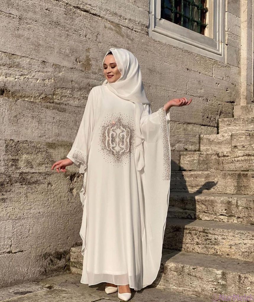 Krem Renk Nasıl Kombinlenir?