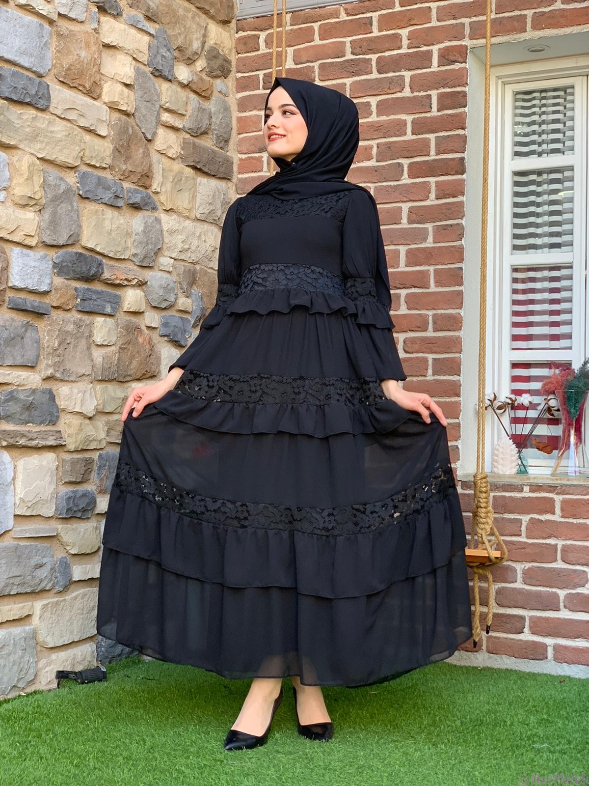 şifon dantelli siyah tesettür elbise