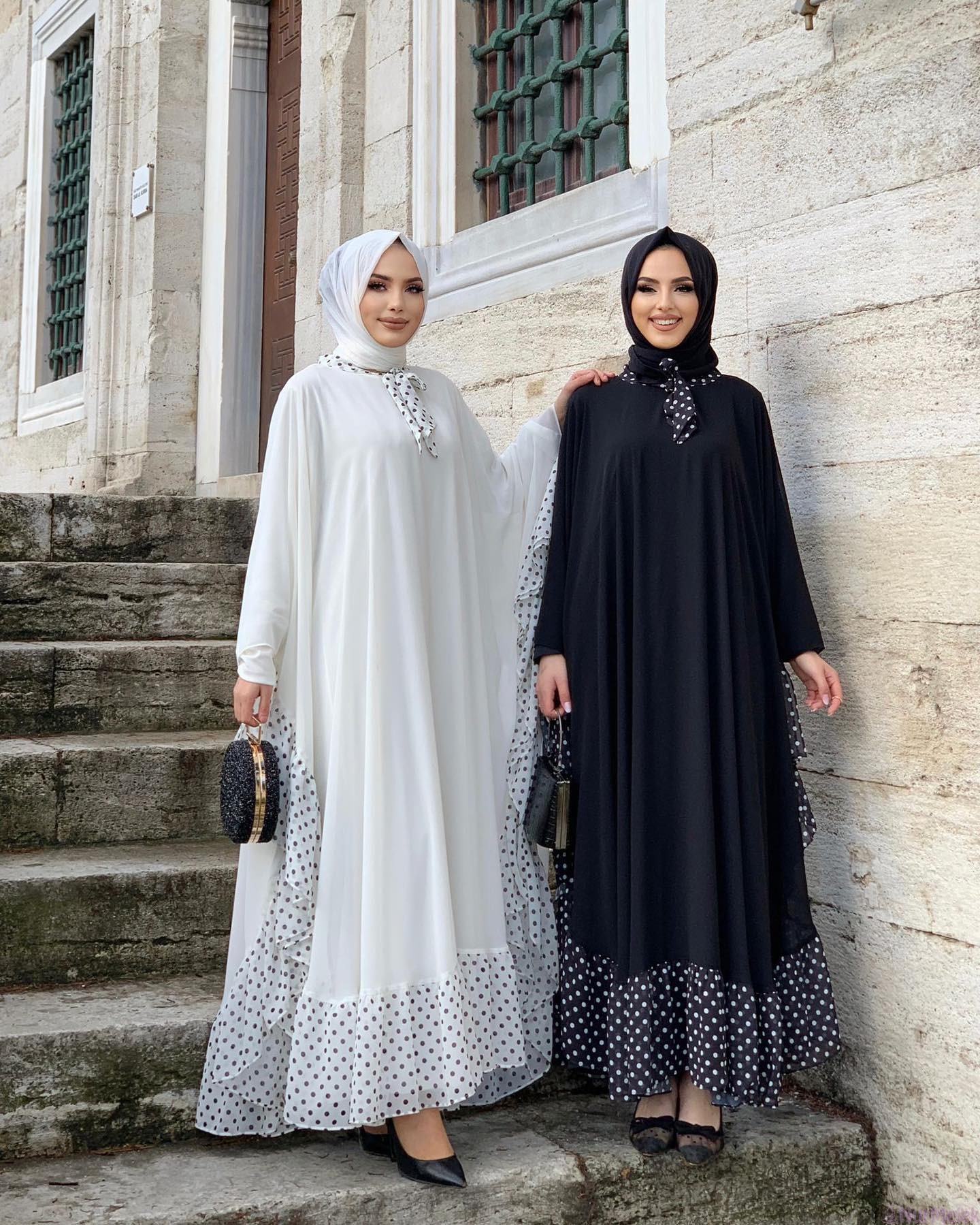 tesettür şifon puantiye detaylı elbise