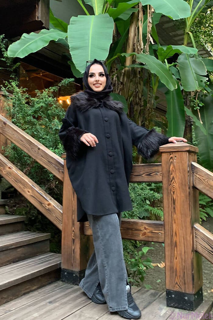 siyah kürklü panço kot kombini 2023