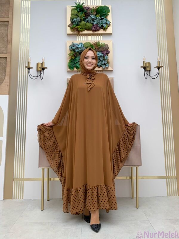 puantiyeli tesettür yazlık şifon elbise 2023