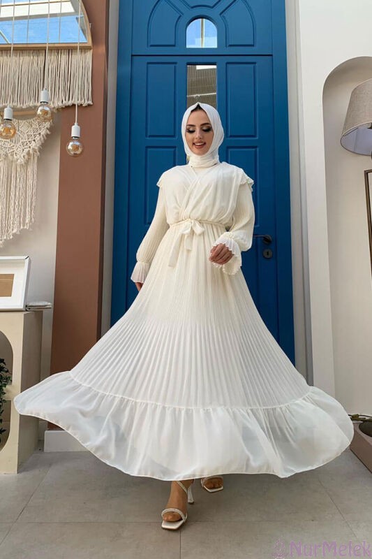 parça detaylı fitilli şifon beyaz tesettür elbise kombini