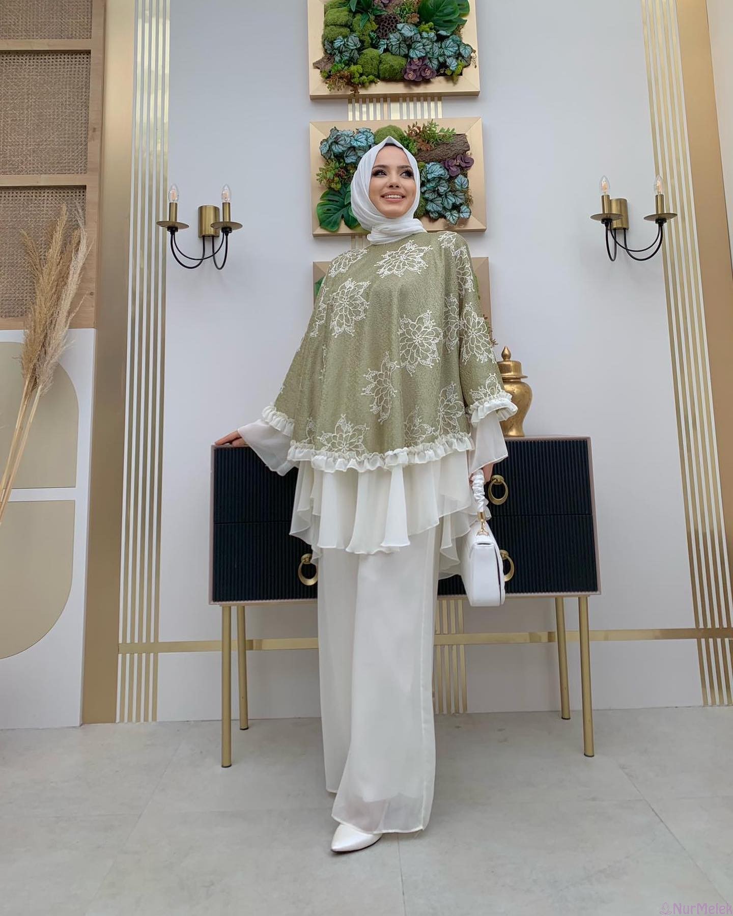 haftasonu dantel tesettür tunik kombini