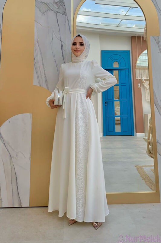 dantel detaylı beyaz tesettür elbise