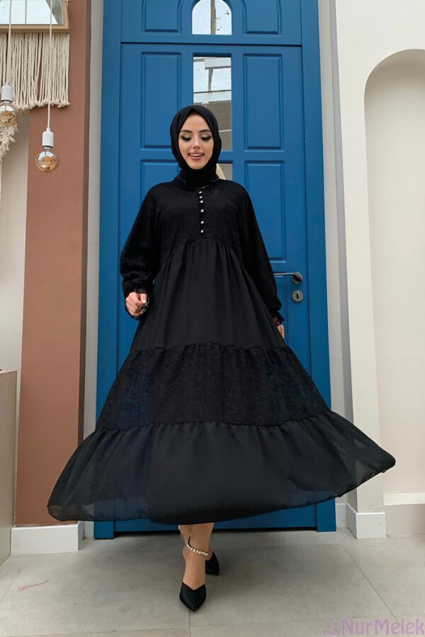 eteği dantel detaylı siyah tesettür elbise