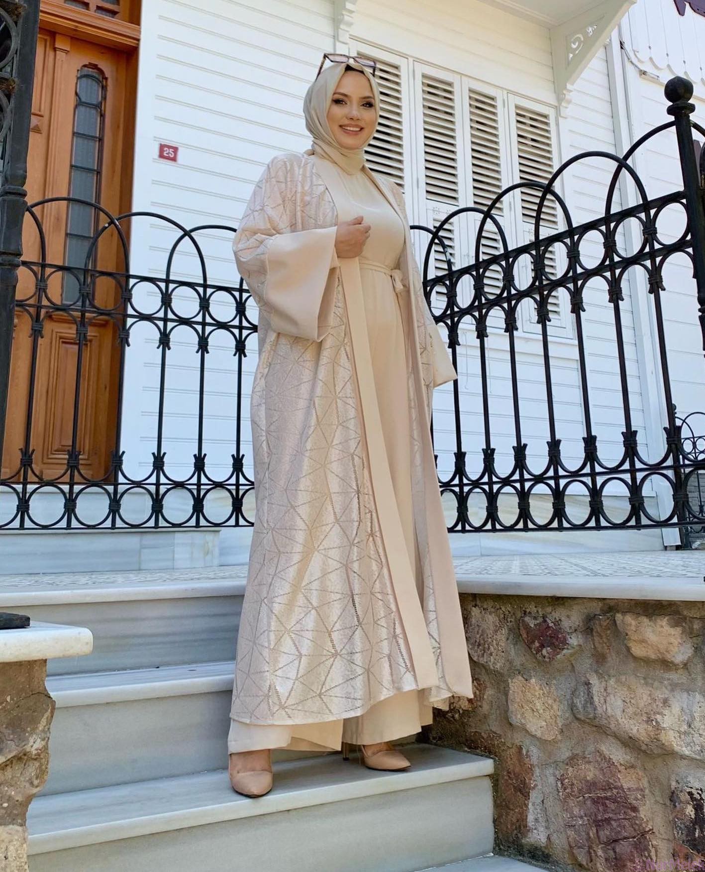 kapsül dolap tesettür abaya takım