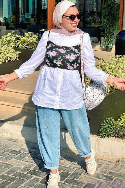 desenli crop tesettür gömlek kombini