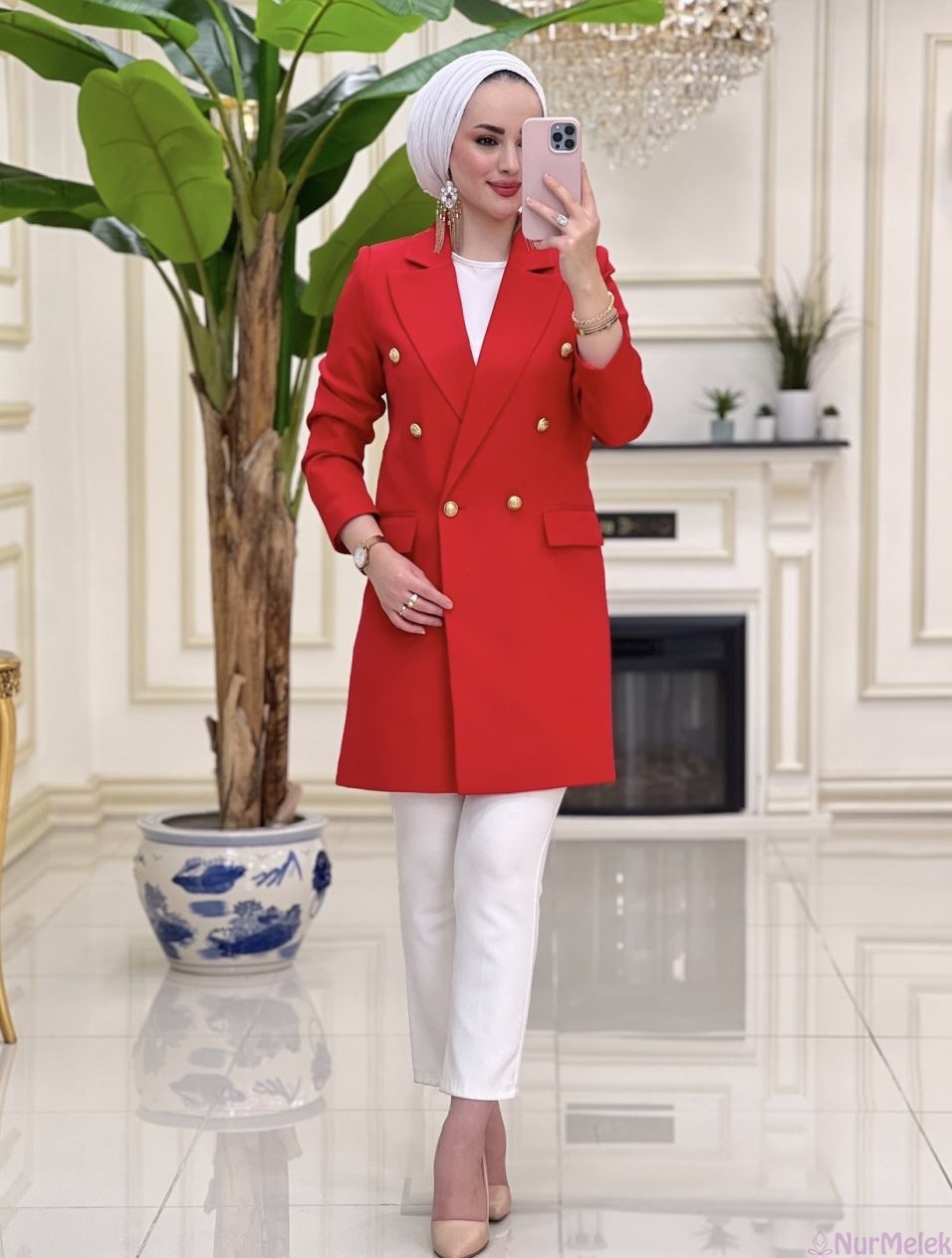 kırmızı tesettür blazer ceket beyaz pantolon