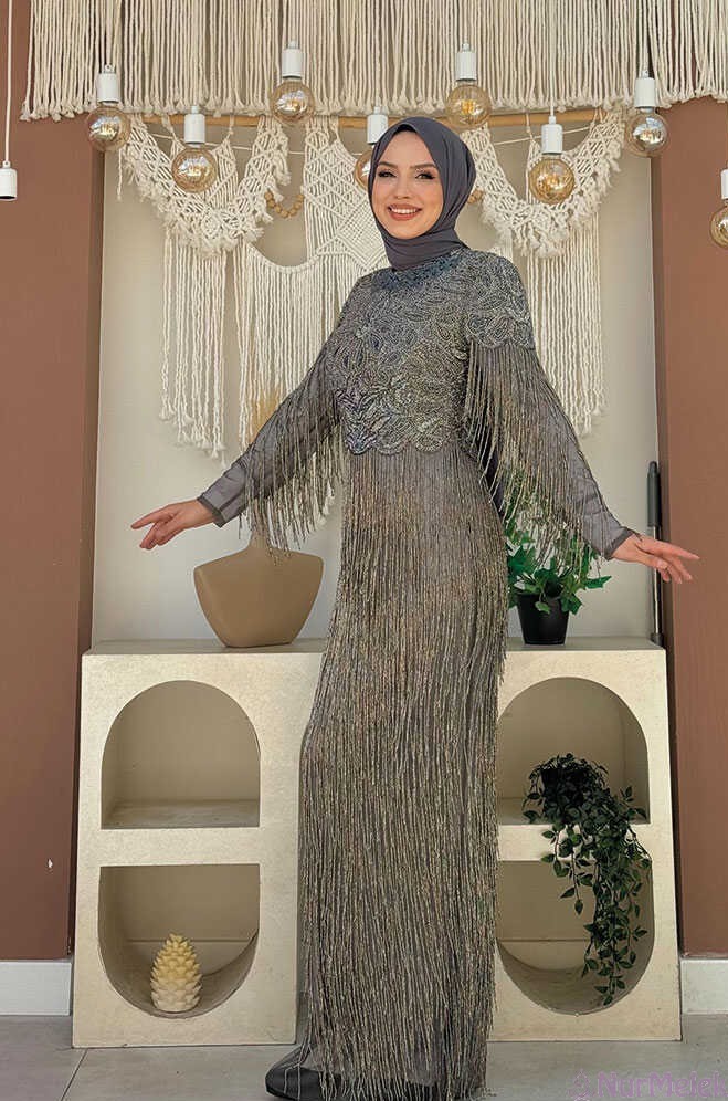 boncuk taş işlemeli özel tasarım tesettür anne abiye modeli