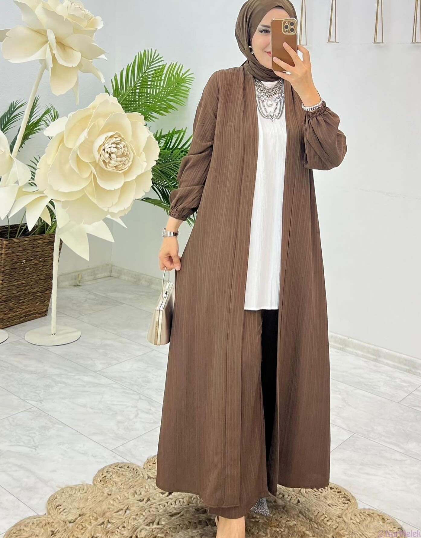 kahverengi abaya pantolon takım haftasonu kombini