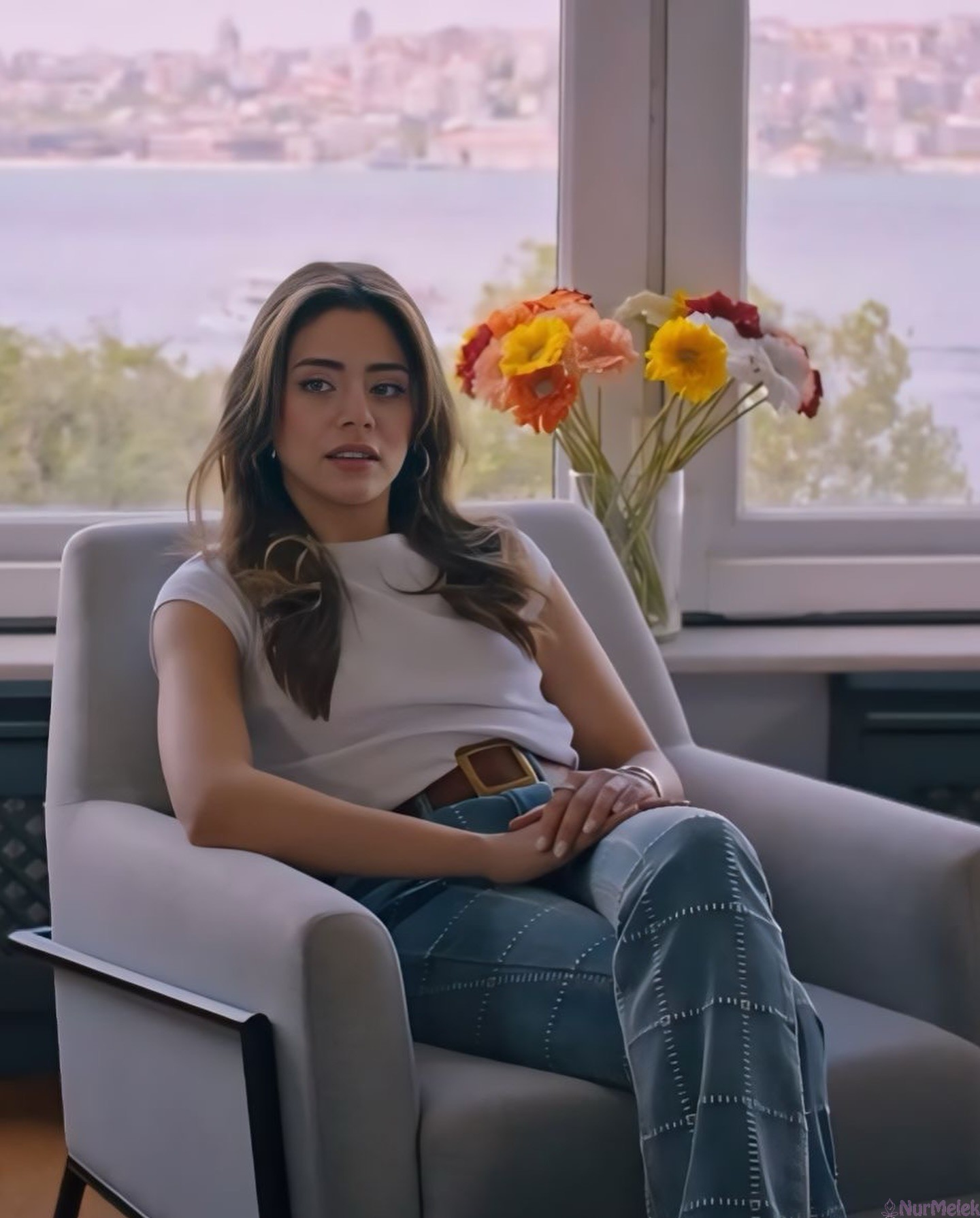 kızılcık şerbeti doğa taşlı kot kombin