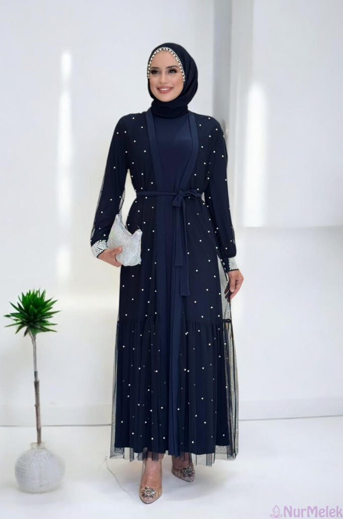 incili mezun öğrenci annesi tesettür abaya modeli