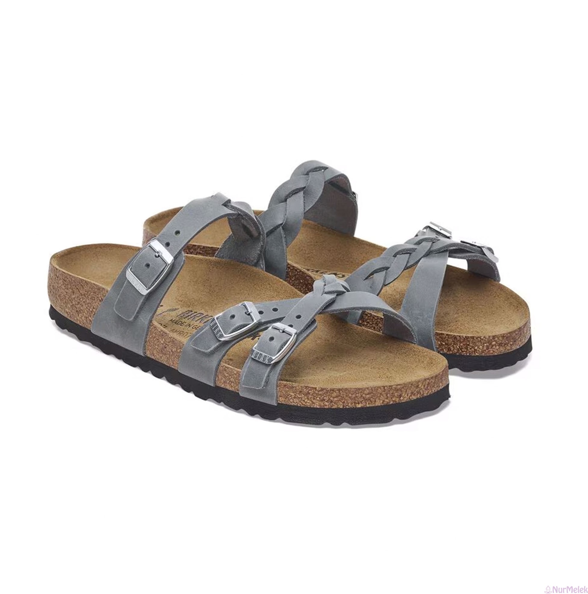 klasik görünümlü çok bantlı Birkenstock kadın terlik 2025