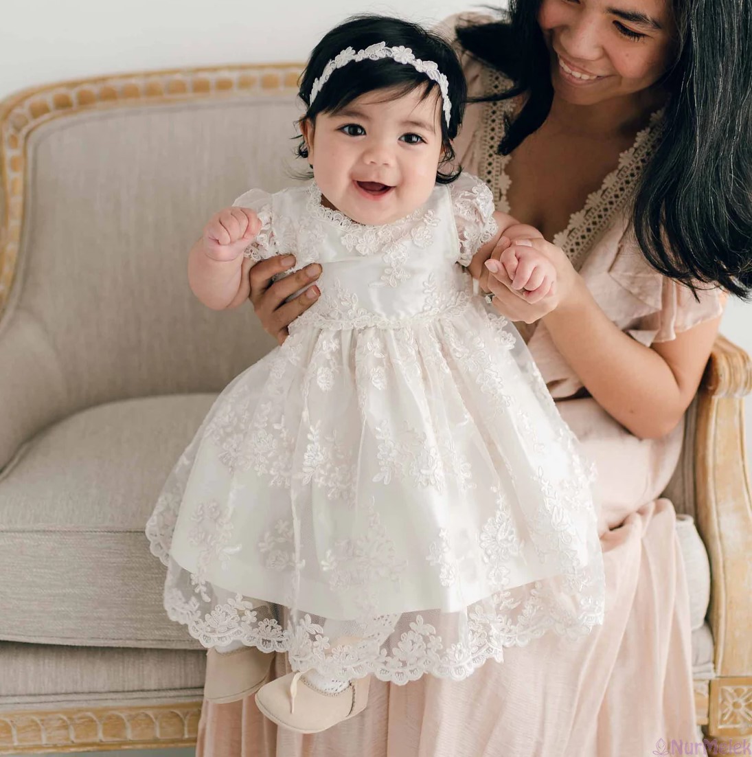 düğünlük beyaz dantelli bebek elbisesi